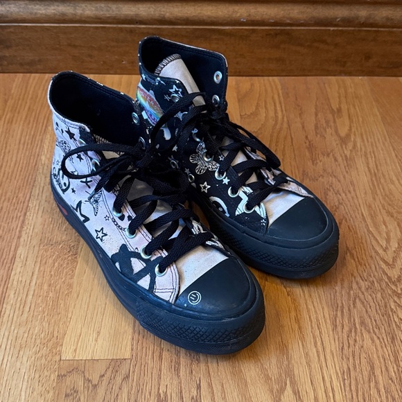 Converse Chuck Taylor All Star High Top Sneakers Butterfly Print Black/Pink 6.5 - Picture 3 of 13
